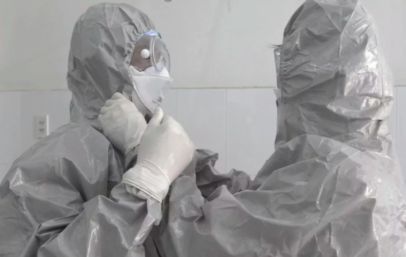 Столичным эвакуаторщикам выдадут защищающие от коронавируса костюмы