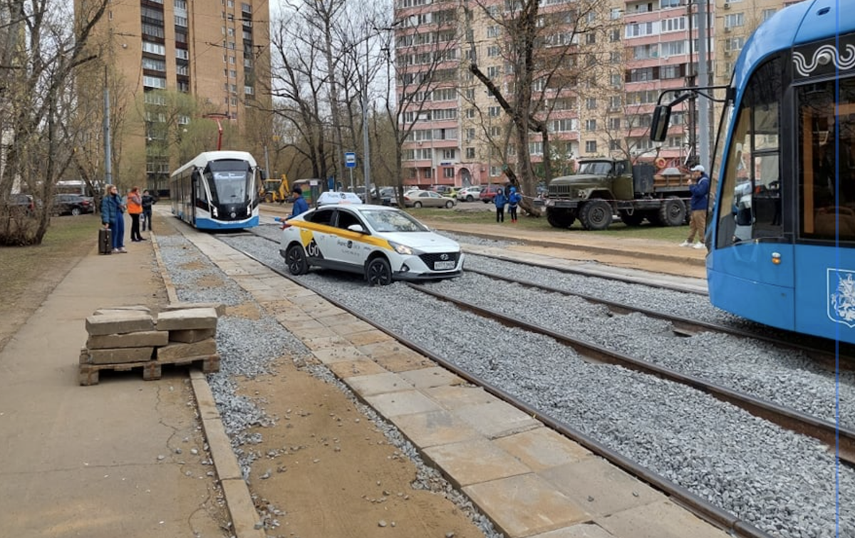 Реконструкция трамвая. Трамвайные рельсы. Ремонтный трамвай. Трамвайные пути в Москве. Реконструкция трамвайных сетей.